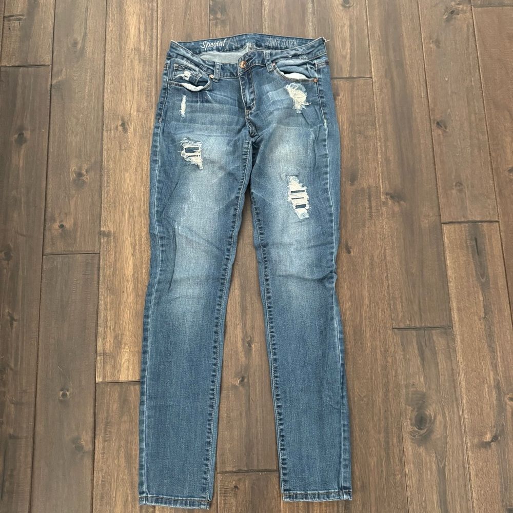 Special A Jeans Sunny Station Distressed Jr. 7